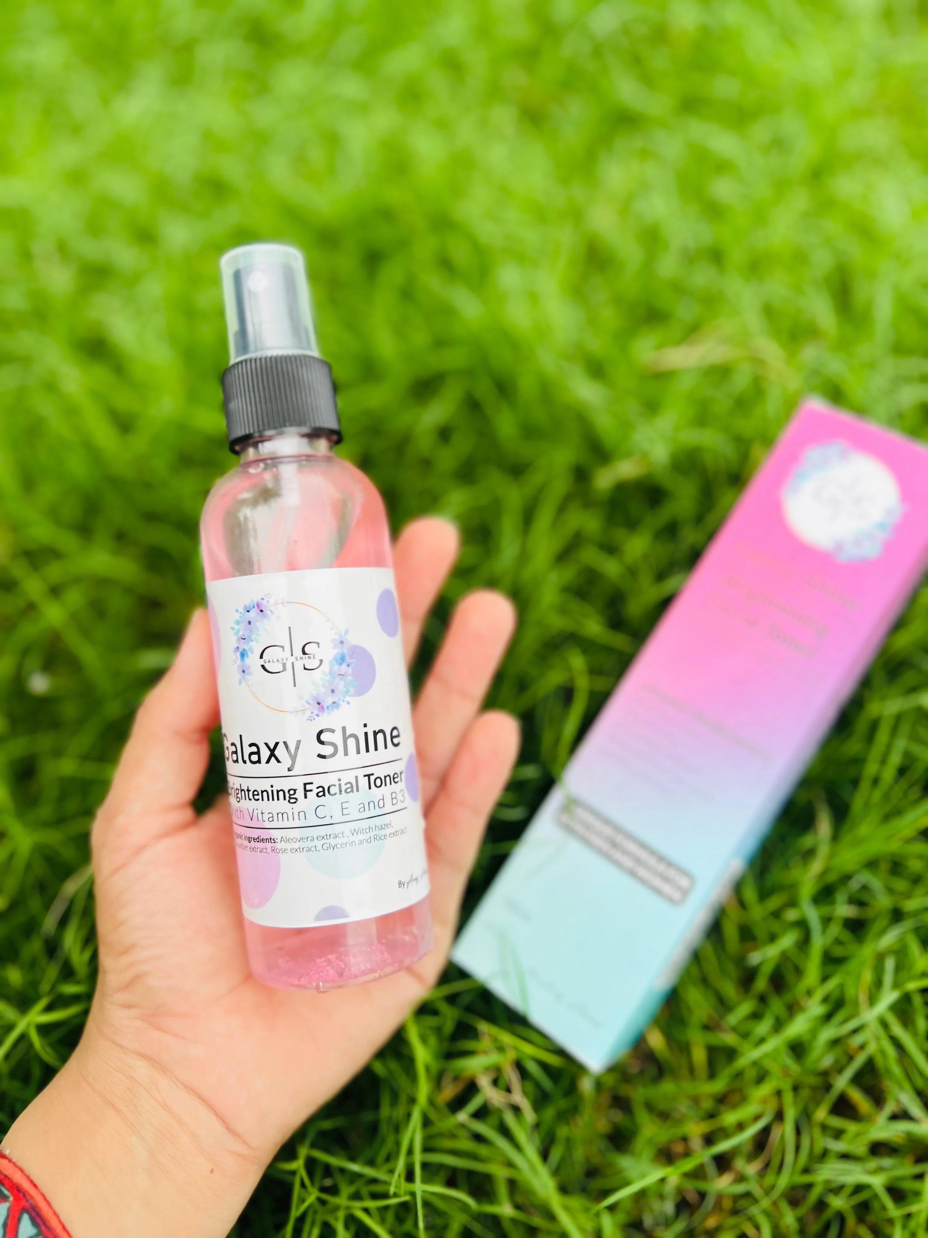 Face Brightening Toner with Niacinamide