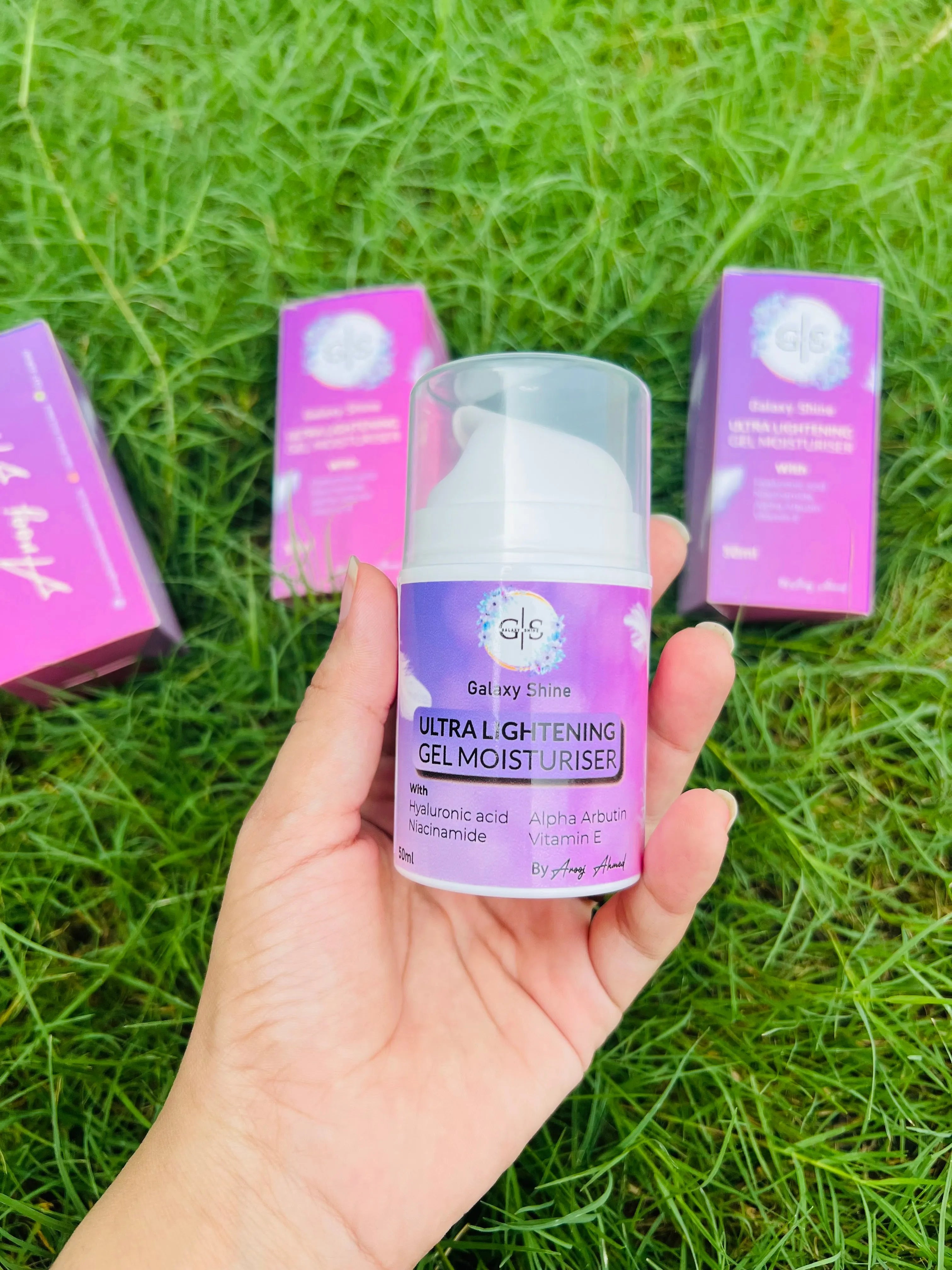 Ultra Lightening Gel Moisturiser & Primer